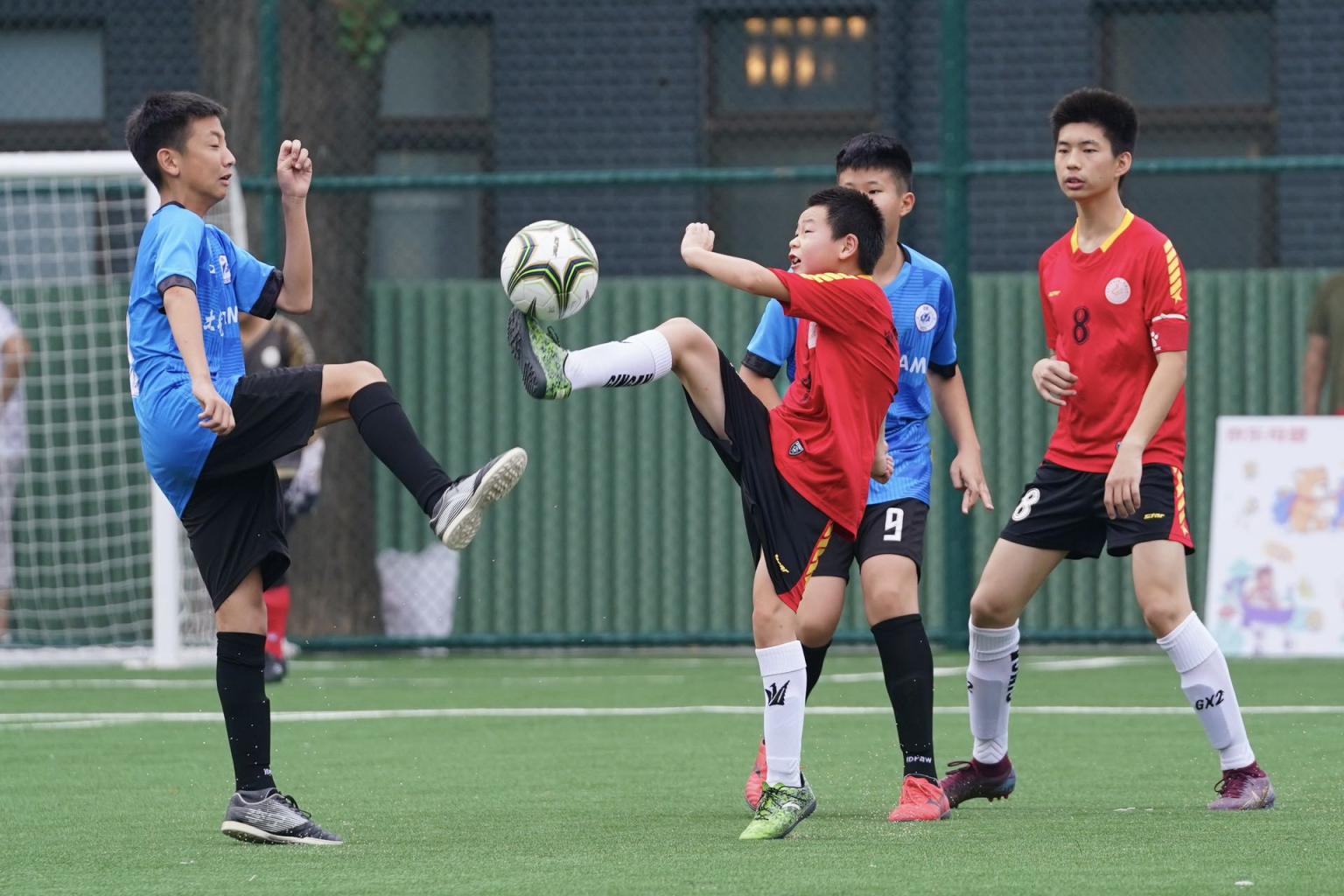 足球比赛中的精彩瞬间耐人寻味 足球比赛中的精彩瞬间耐人寻味