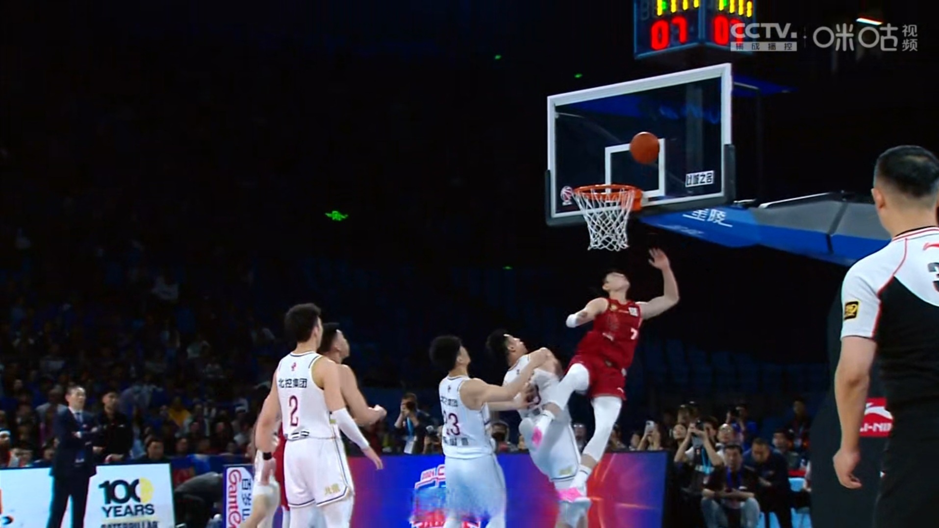 篮网后卫受伤离场，球队瞬间变弱