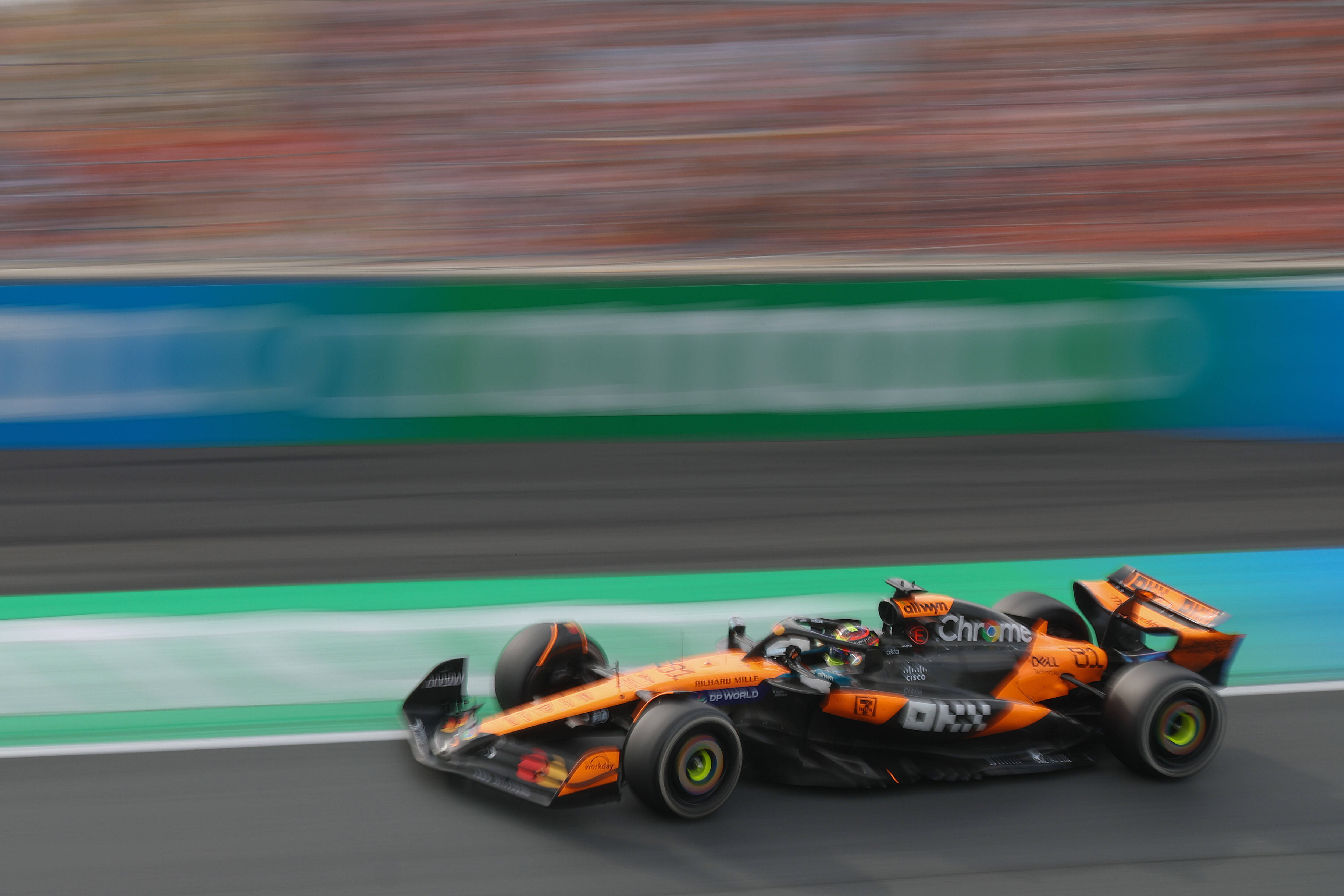 开云平台-威廉姆斯完胜红牛车队,皮亚斯特里刷新纪录的简单介绍