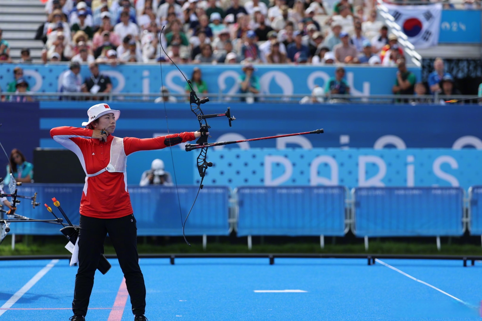 英国射箭选手夺冠，实力无人能敌