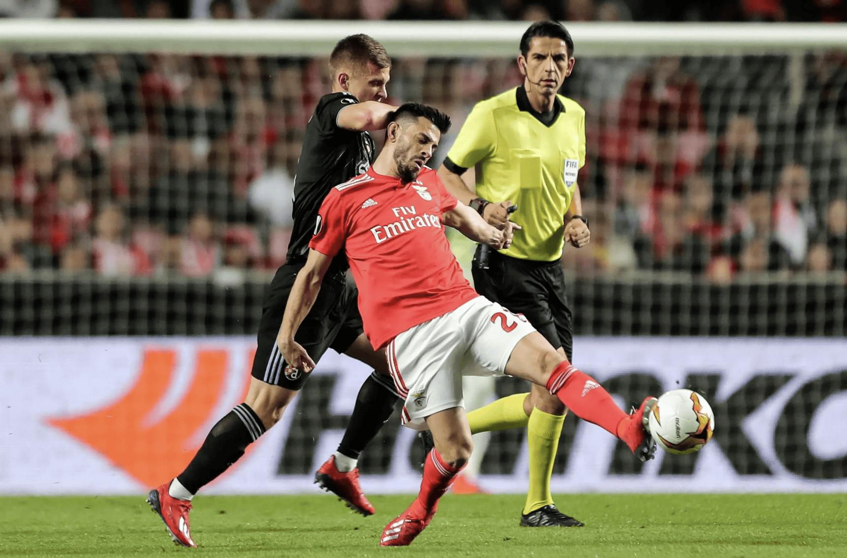 开云sport-联合杯翻盘拉沃尔杯,西西帕斯统治全场