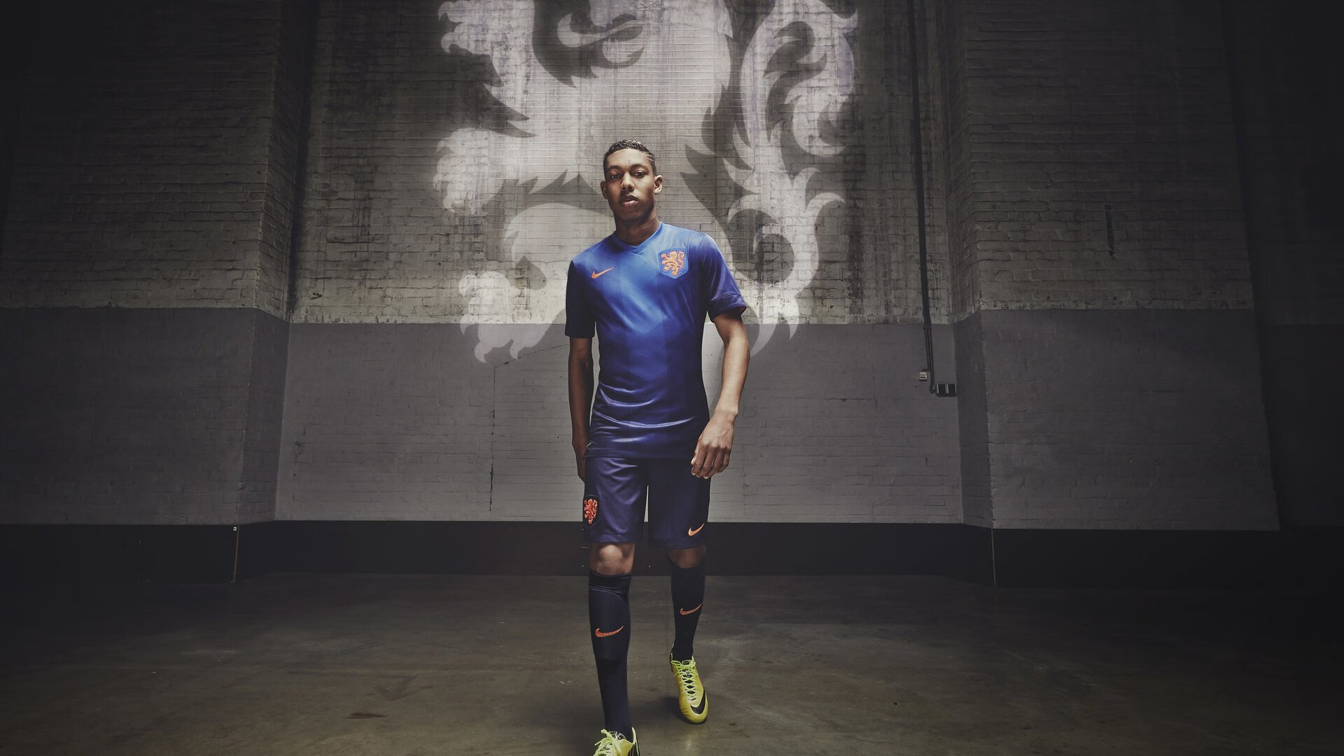 当五大联赛弃将点燃新大陆,苏亚雷斯用压制级表现,给高傲的欧洲足球上了一课