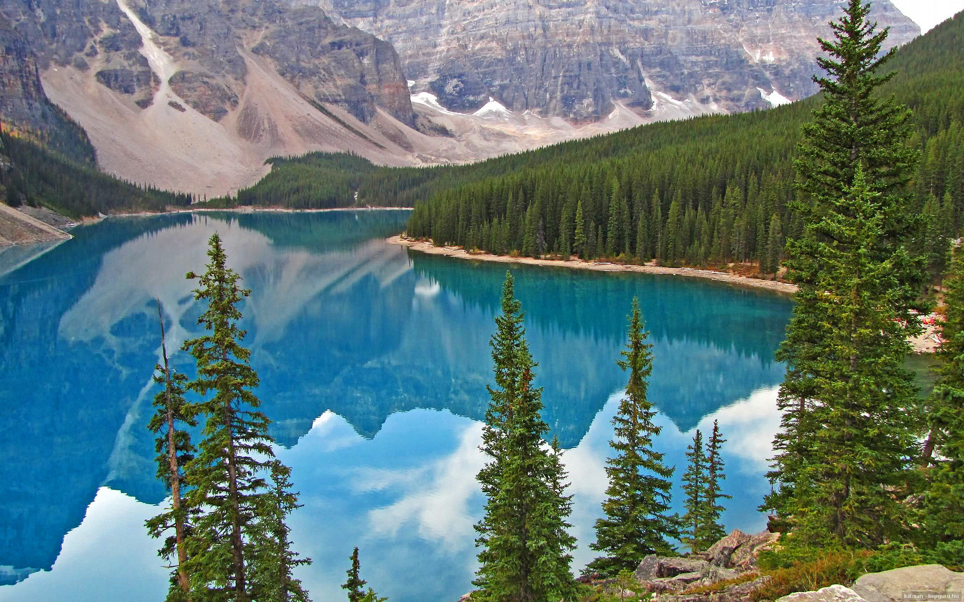 开云APP-苍穹对决，当魔术的星河逆流雷霆的苍穹